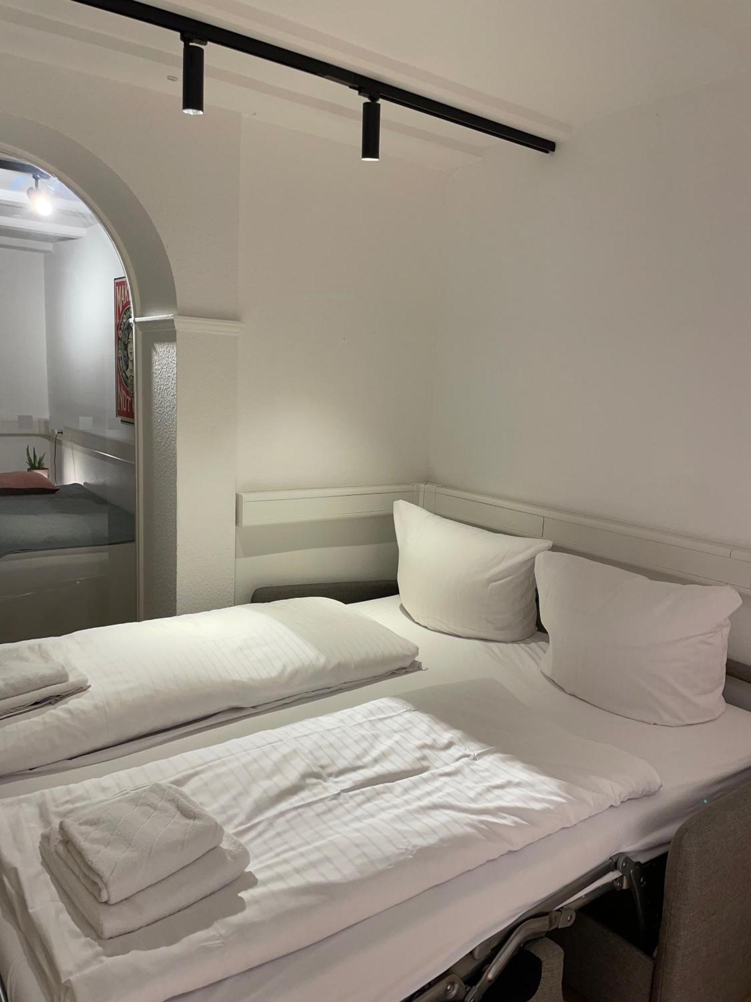 The Suites Alster Waterfront Family Apartments Hamburg Room photo